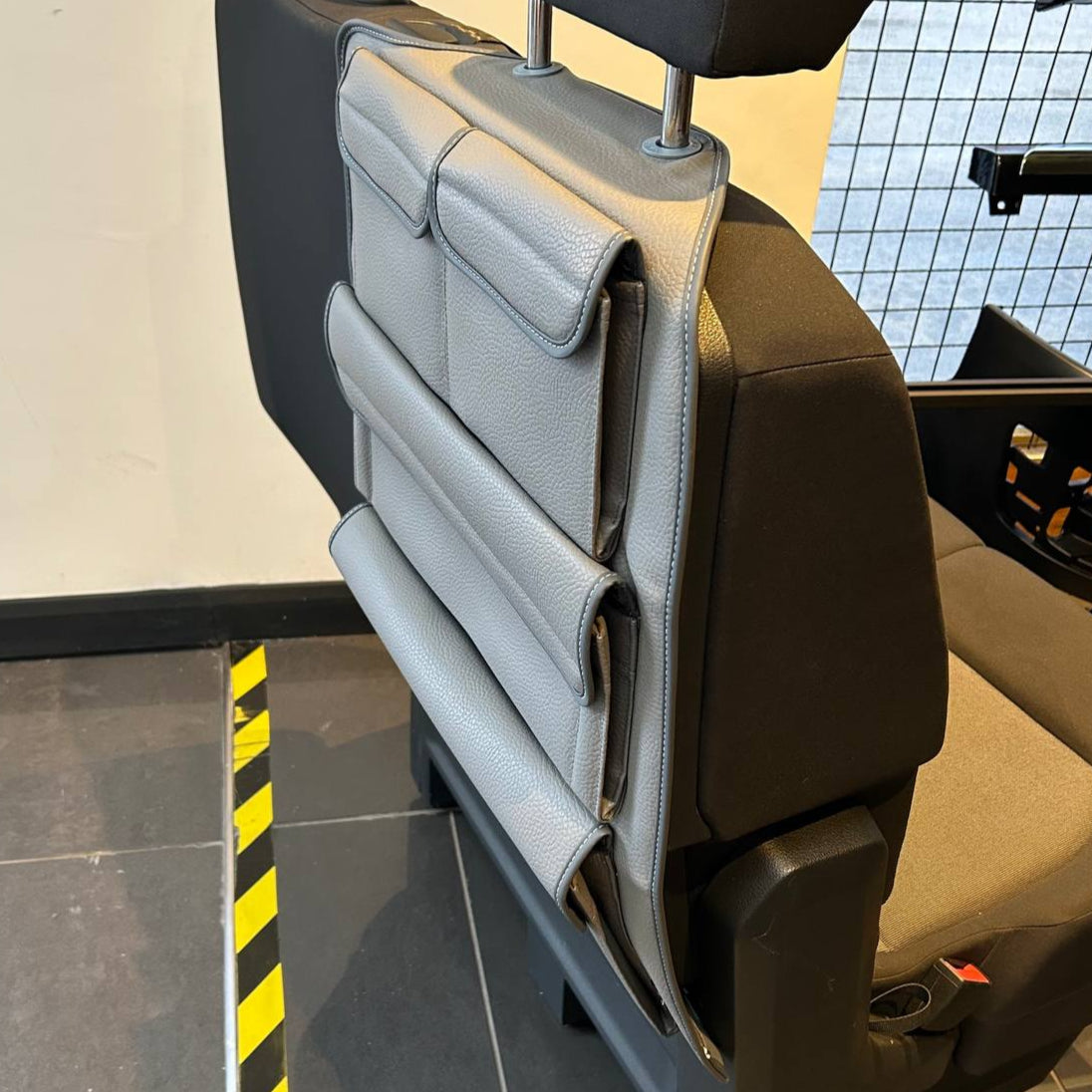 Voor nieuwe VW Crafter rechter dubbele passagiersstoel rugleuning organizer | Donkergrijs kunstleren opbergvak – Van-X