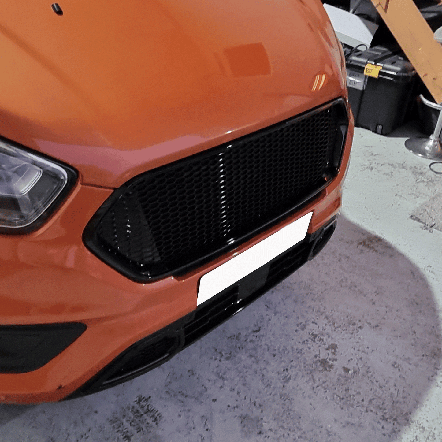 For Ford Transit Custom Honeycomb Grille Set - Gloss Black Top & Matte Black Lower - Ready to Fit