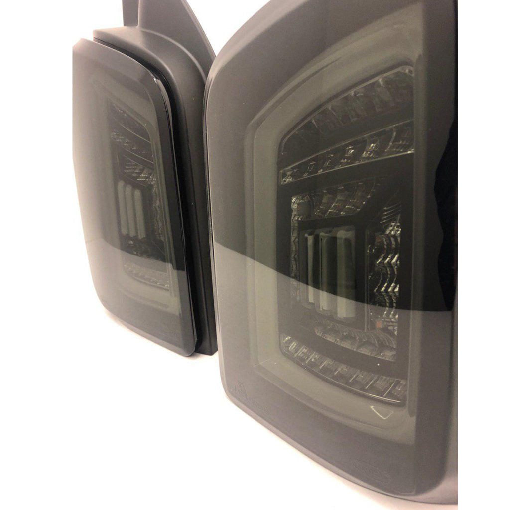 VW T6 Gerookte staldeur LHD Witte spijlen Linksgestuurde bestelwagen Alleen MK3 Sequentiële knipperlicht