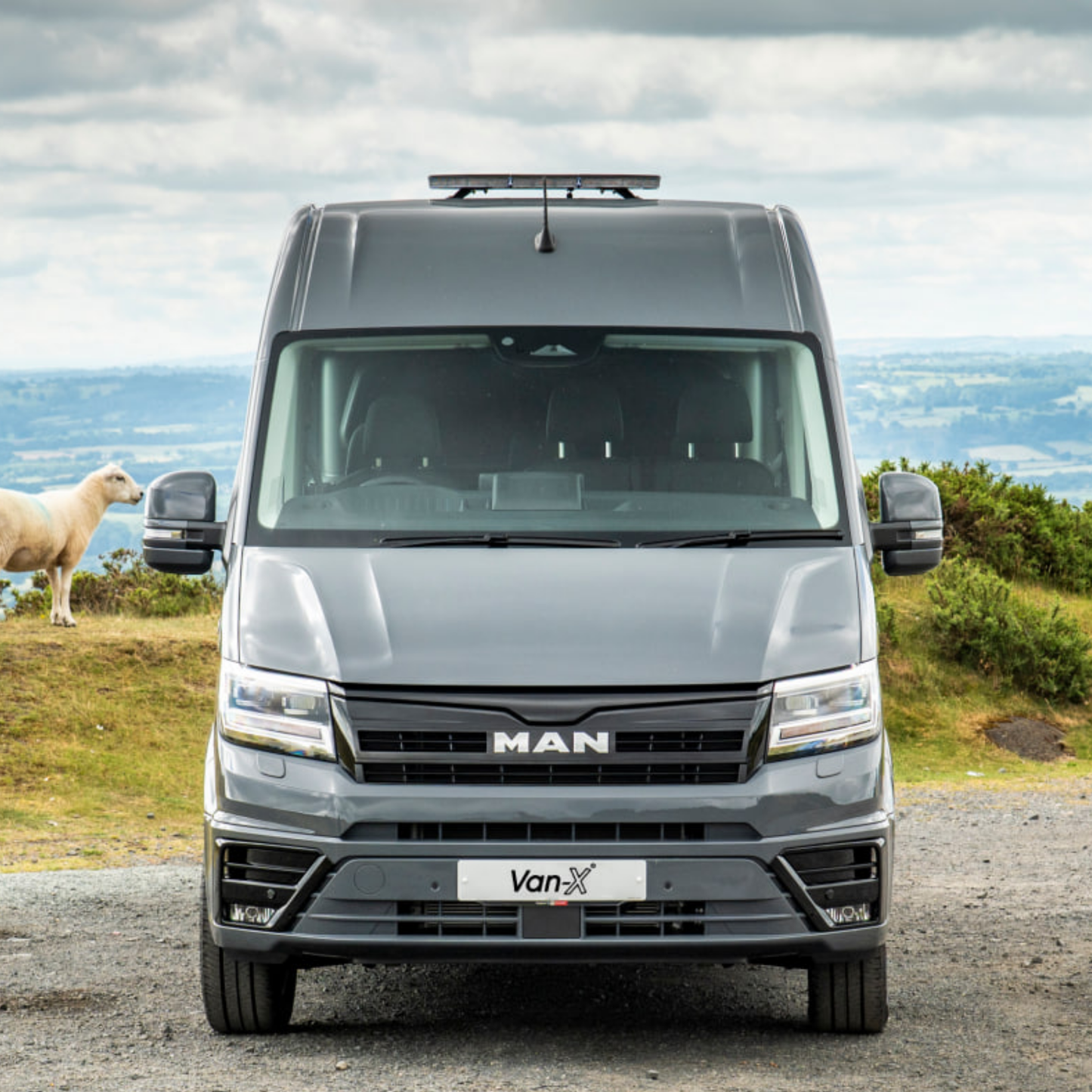 Voor Man TGE Badgeless Grille Trim – Glanzend Zwart | Premium Front Grille Upgrade voor TGE Van