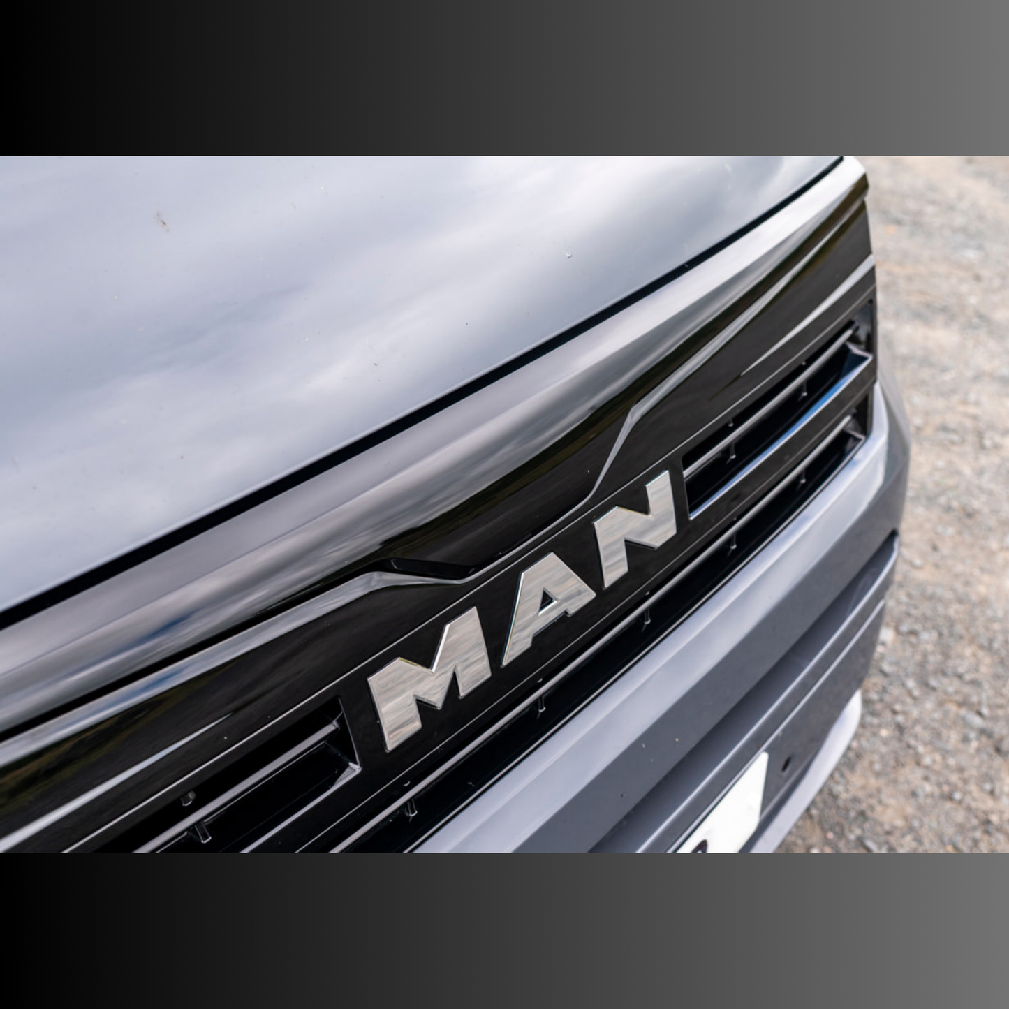 Voor Man TGE Badgeless Grille Trim – Glanzend Zwart | Premium Front Grille Upgrade voor TGE Van