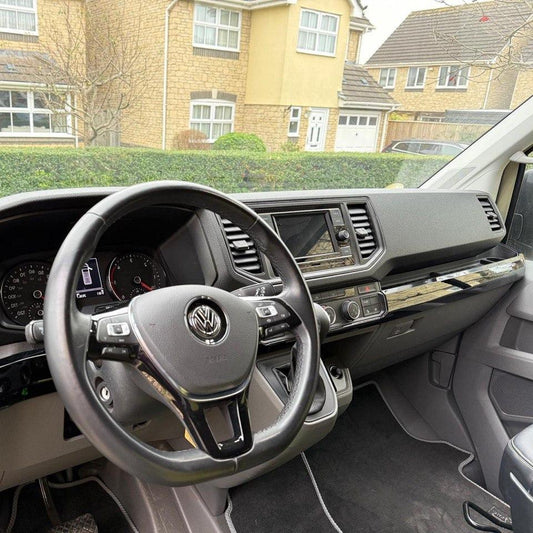 Voor MAN TGE LHD Onderste Dashboard Styling Trims - Glanzend Zwart (Set van 6) | Van-X