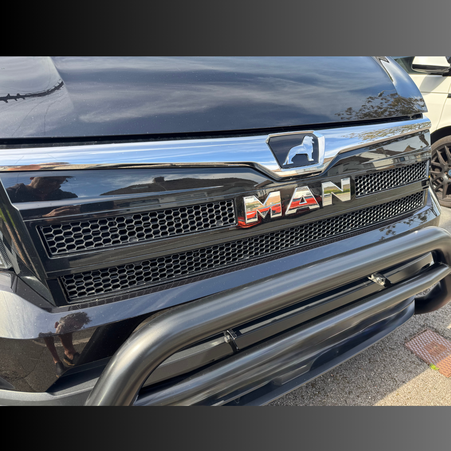 Voor MAN TGE Frontgrille Honingraat Inzetstukken | Custom Van Grille Upgrade – Van-X