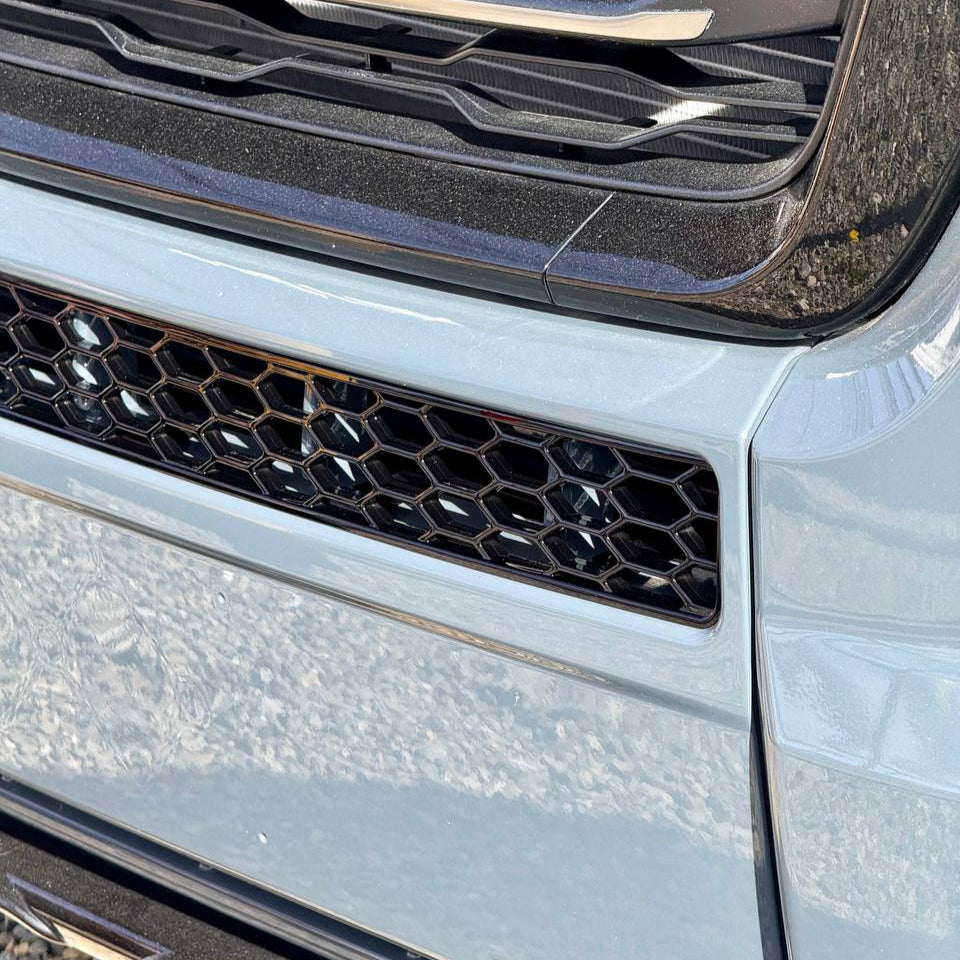 Vauxhall Movano Bumper Honeycomb without Parking Sensors - Gloss Black