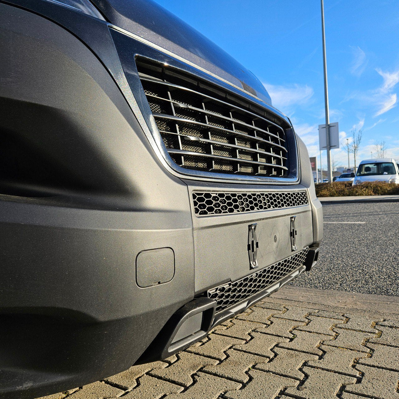 Vauxhall Movano Bumper Honingraat zonder Parkeersensoren - Mat Zwart