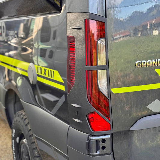 Achterlichtbeschermers voor Mercedes-Benz Sprinter 907 | Achterlichtbeschermers voor Sprinter-busjes – Van-X