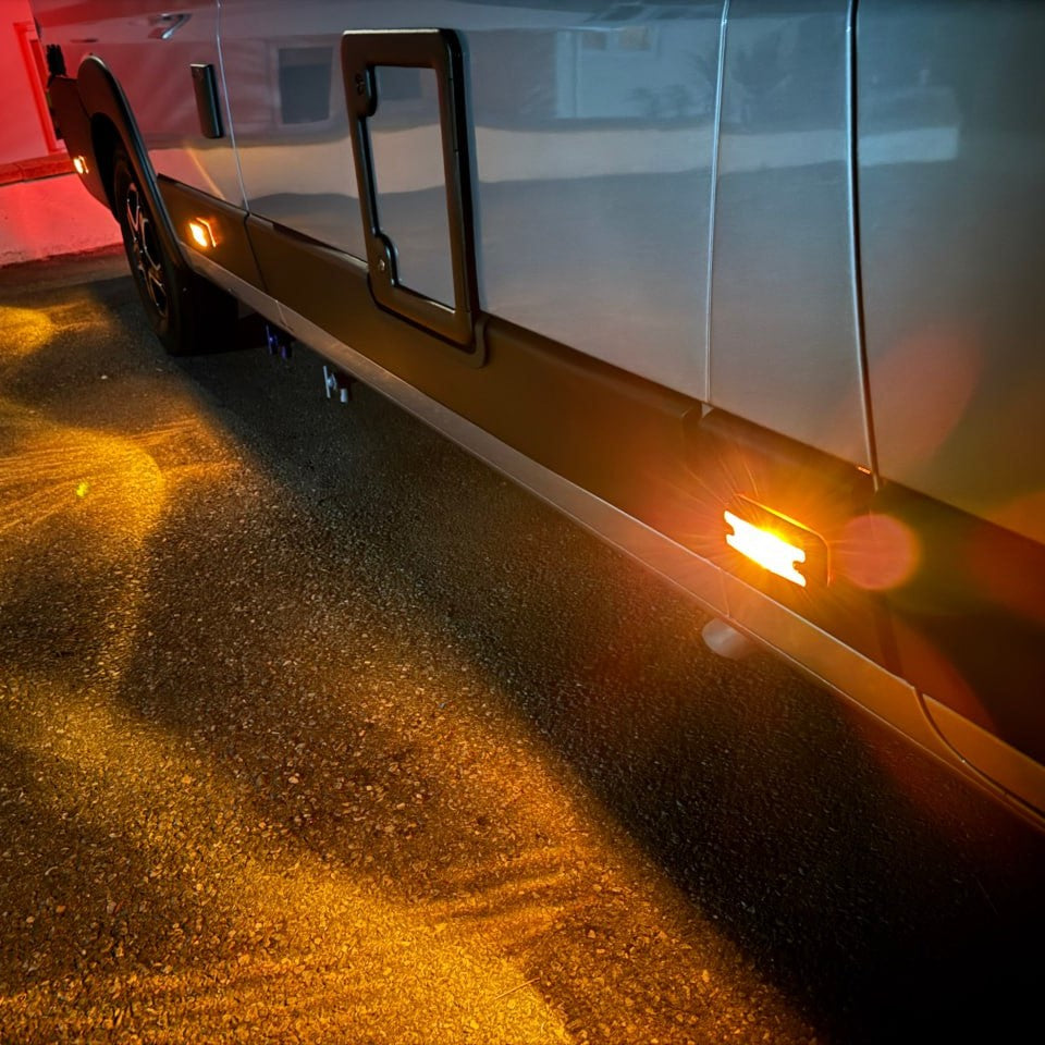 Fiat Ducato Signal Mark Guard - Gloss Black