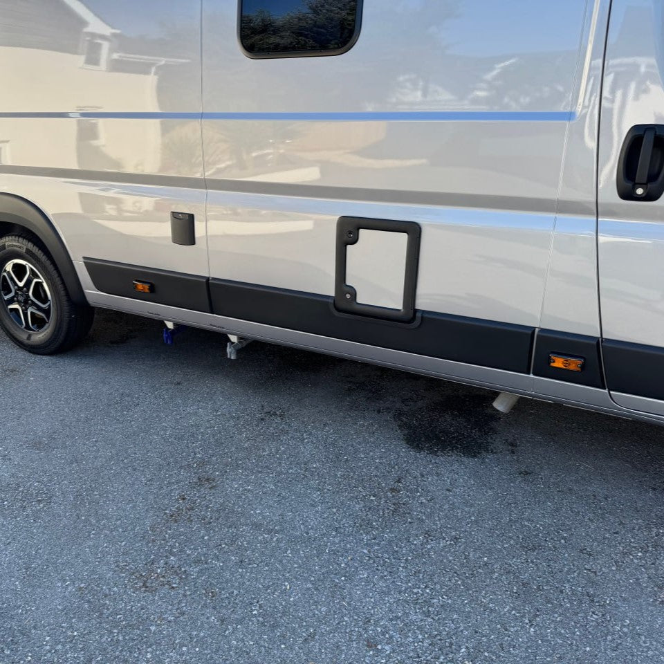 Fiat Ducato Signal Mark Guard - Gloss Black