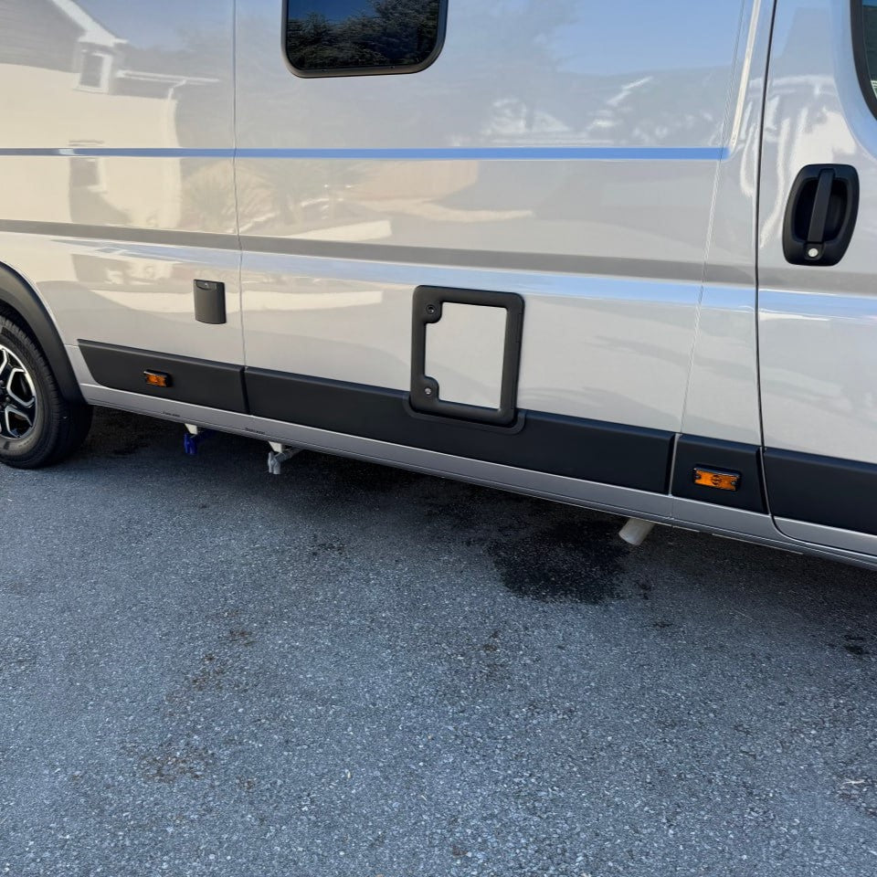 Fiat Ducato Signal Mark Guard - Gloss Black