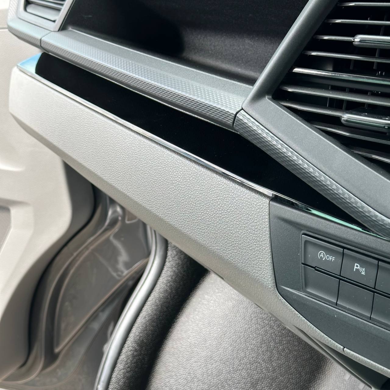 Voor VW T6.1 Transporter Dashboard Upgrade Van-X – Premium 4-delige Glanzend Zwarte Onderkant Dashboard Trim & Deurkaart Set