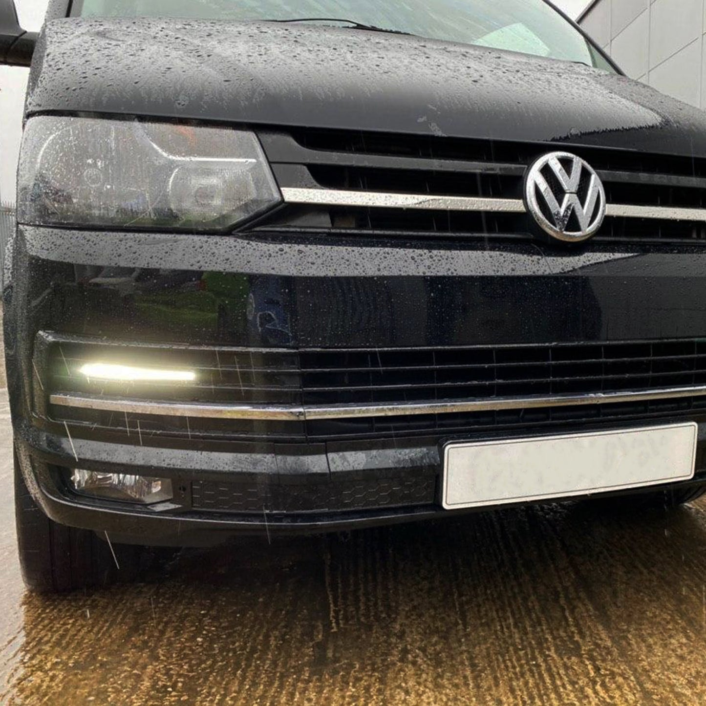 VW T5.1 Transporter NIEUW Voorbumper T5-X Front Styling Upgrade (B-kwaliteit) Gelakt en klaar om te passen in 3 kleuropties