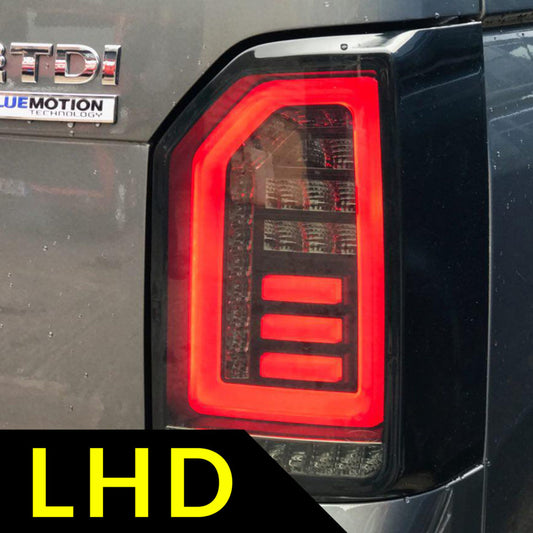 VW T6 gerookte achterklep LHD rode balken Europese linksgestuurde bestelwagen alleen sequentiële indicator