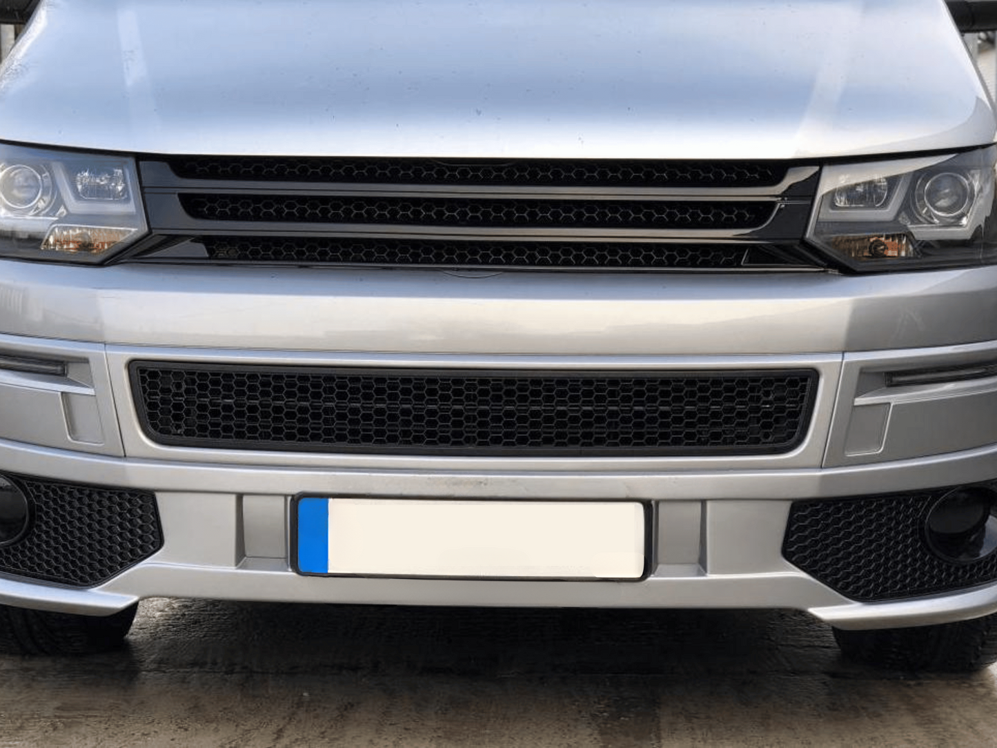 VW T5.1 Transporter Van Front Styling Glanzend Zwart Pakket (2 stuks)