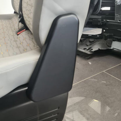 VW T6 dubbele stoelscharnierkappen – matzwarte interieurstyling