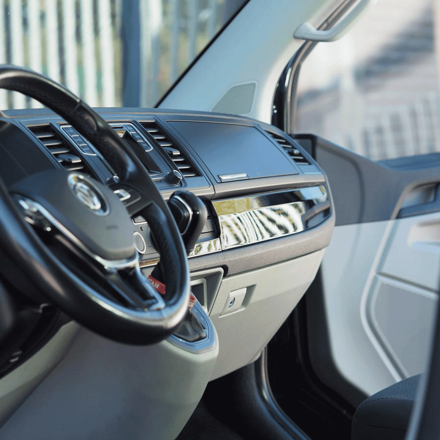 VW Transporter T6 Stylingpanelen onderzijde dashboard Comfort Dash LHD Piano Zwart