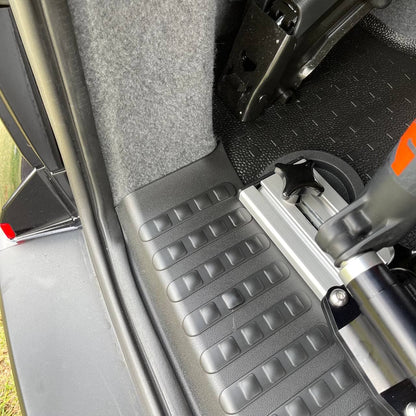VW T5, T5.1 V3 Barndoor achterdrempelafdekking Camperombouwonderdelen inclusief schroeven en doppen